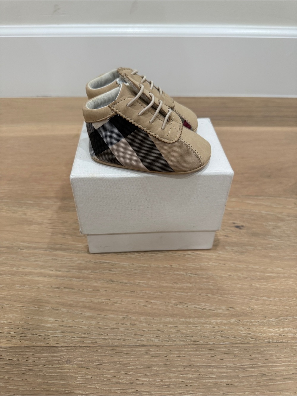 Authentic brand new baby Beige Plaid Lace-Up crib Shoes